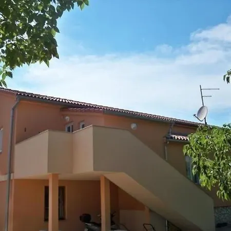 Apartment Banjole
